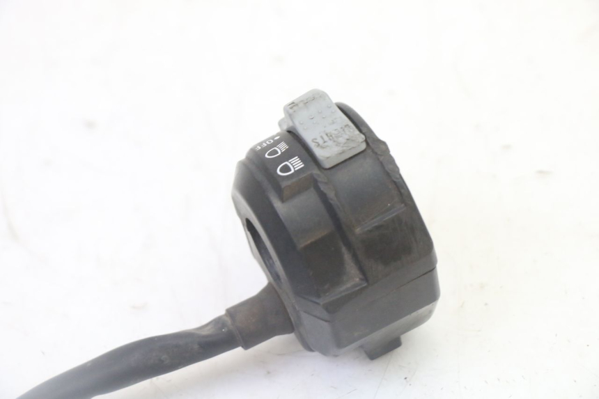 photo de CONMUTADOR IZQUIERDA YAMAHA YFM R RAPTOR 250 (2008 - 2014) - Primer plano técnico