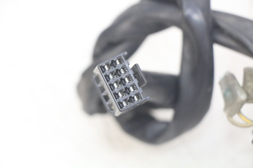 photo de INTERRUPTOR DE LUCES IZQUIERDO YAMAHA YP MAJESTY 400 (2004 - 2008) - Otra perspectiva