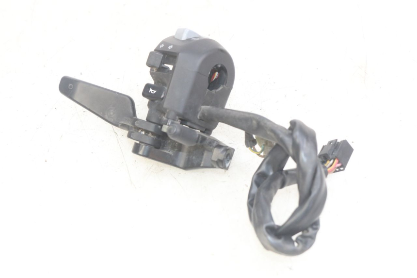 photo de INTERRUPTOR DE LUCES IZQUIERDO YAMAHA YP MAJESTY 400 (2004 - 2008) - Vista general del producto