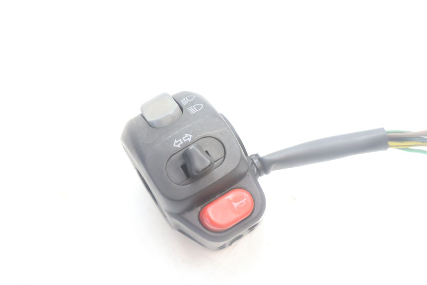 photo de CONMUTADOR IZQUIERDA YAMAHA YP MAJESTY 125 (2007 - 2010) - Detalle de la pieza