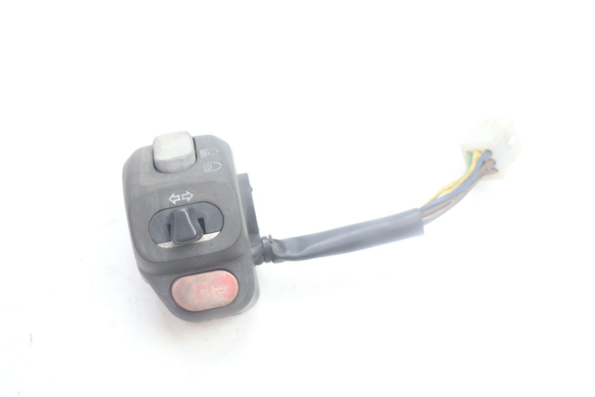 photo de INTERRUPTOR DE LUCES IZQUIERDO YAMAHA YP MAJESTY 125 (2002 - 2006) - Vista principal