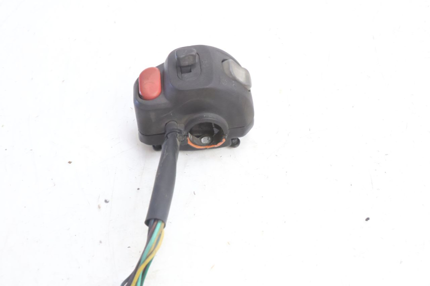 photo de CONMUTADOR IZQUIERDA YAMAHA YP MAJESTY 125 (2007 - 2010) - Zoom estado de uso