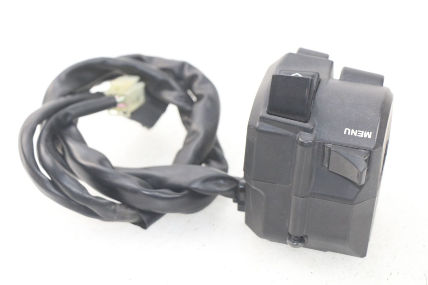 photo de CONMUTADOR IZQUIERDA YAMAHA YP T-MAX TMAX 530 (2017 - 2020) - Detalles de los puntos de fijación