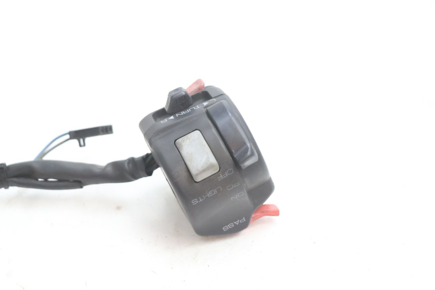 photo de CONMUTADOR IZQUIERDA YAMAHA YZF R GENESIS 750 (1993 - 1998) - Zoom estado de uso