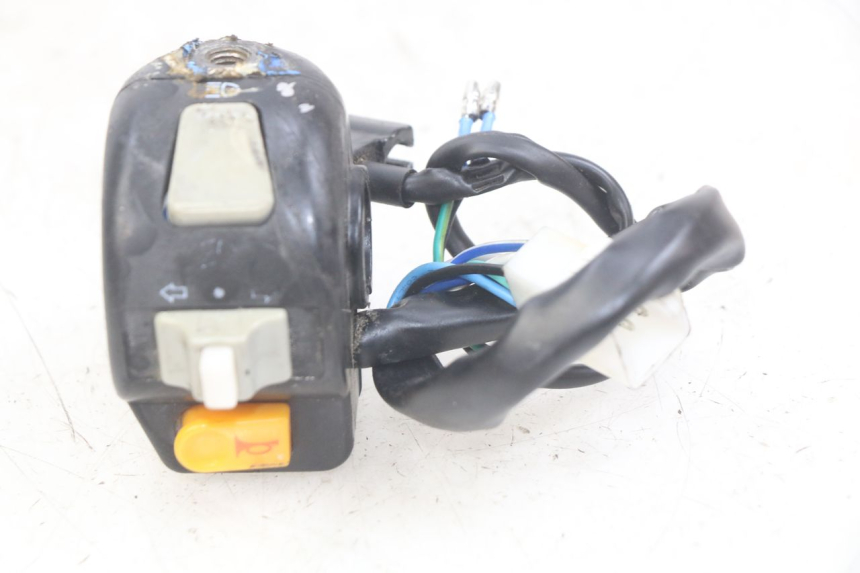 photo de INTERRUPTOR DE LUCES IZQUIERDO UNIVERSAL BIKE ZN50QT-11B 50 (2018 - 2021) - Vista principal