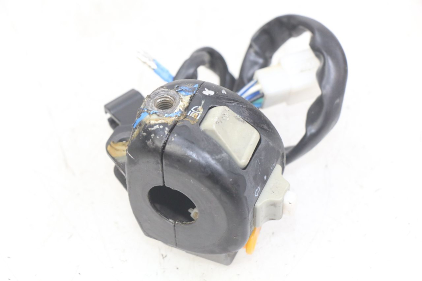 photo de INTERRUPTOR DE LUCES IZQUIERDO UNIVERSAL BIKE ZN50QT-11B 50 (2018 - 2021) - Vista general del producto