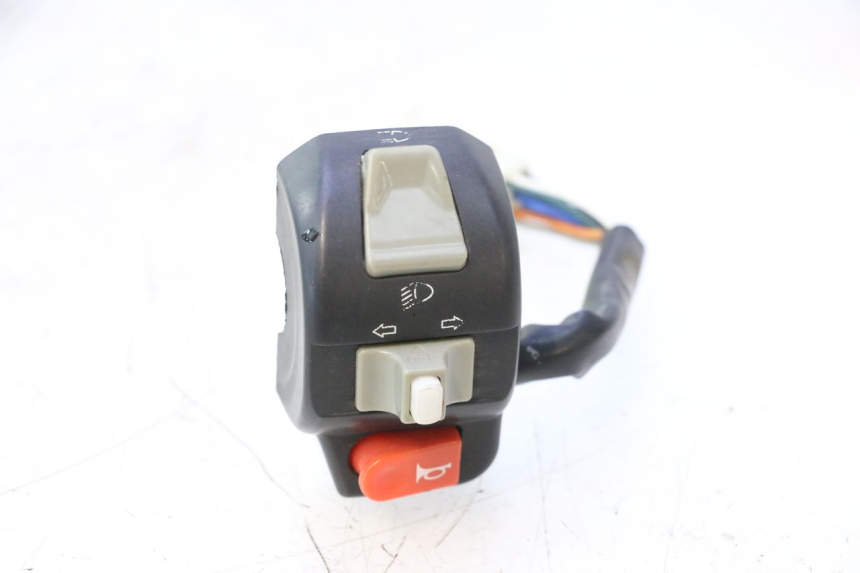 photo de INTERRUPTOR DE LUCES IZQUIERDO UNIVERSAL BIKE ZN50QT-11B 50 (2018 - 2021) - Vista principal