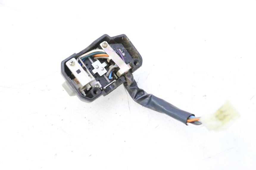 photo de INTERRUPTOR DE LUCES IZQUIERDO UNIVERSAL BIKE ZN50QT-11B 50 (2018 - 2021) - Detalle de la pieza