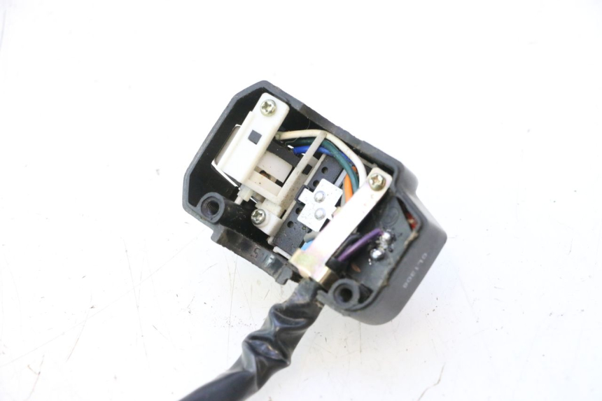 photo de INTERRUPTOR DE LUCES IZQUIERDO UNIVERSAL BIKE ZN50QT-11B 50 (2018 - 2021) - Otra perspectiva