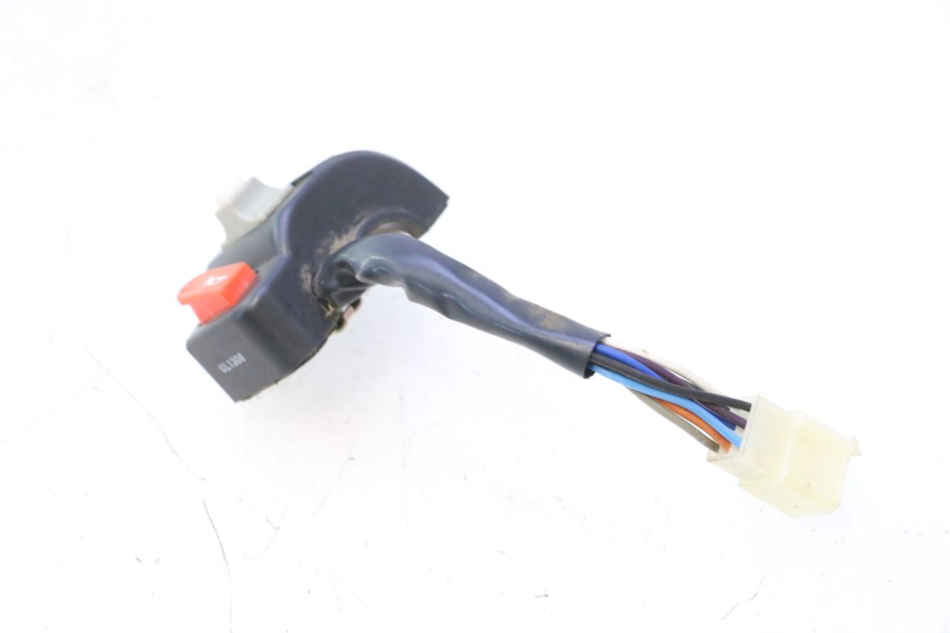 photo de INTERRUPTOR DE LUCES IZQUIERDO UNIVERSAL BIKE ZN50QT-11B 50 (2018 - 2021) - Primer plano técnico