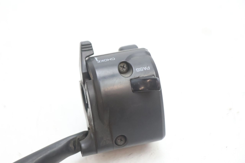 photo de INTERRUPTOR DE LUCES IZQUIERDO KAWASAKI ZX-6R ZX6R 600 (1995 - 1997) - Otra perspectiva