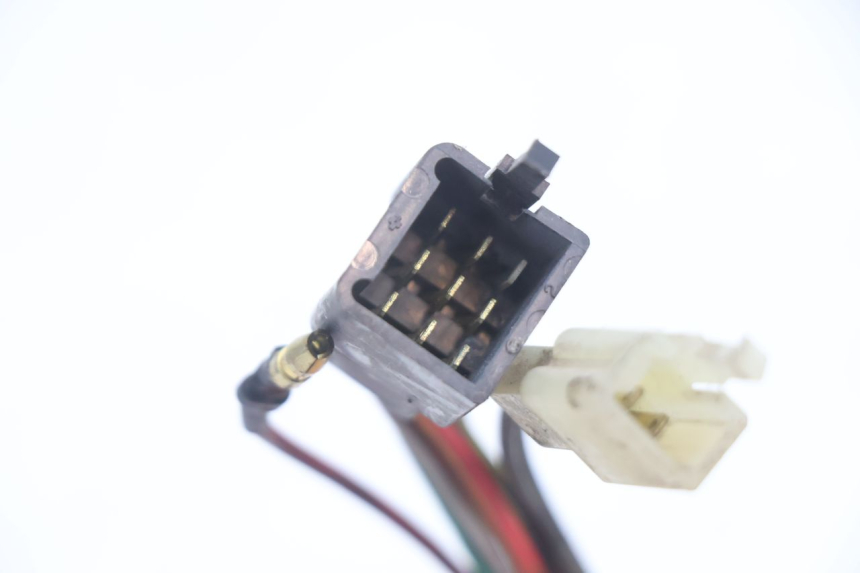 photo de INTERRUPTOR DE LUCES IZQUIERDO KAWASAKI ZX-6R ZX6R 600 (1995 - 1997) - Estado de la superficie y material