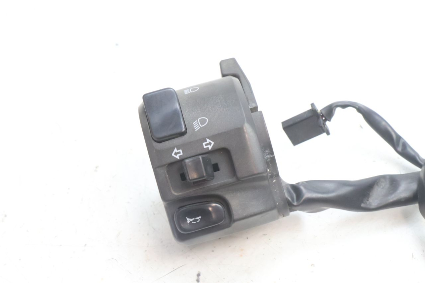 photo de CONMUTADOR IZQUIERDA KAWASAKI ZZR 600 (1995 - 2004) - Detalle de la pieza