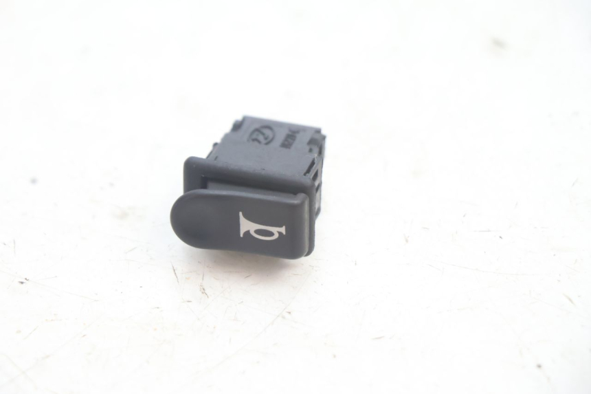 photo de CONMUTADOR CLAXON TGB CITY RS 50 (2011 - 2016) - Detalle de la pieza