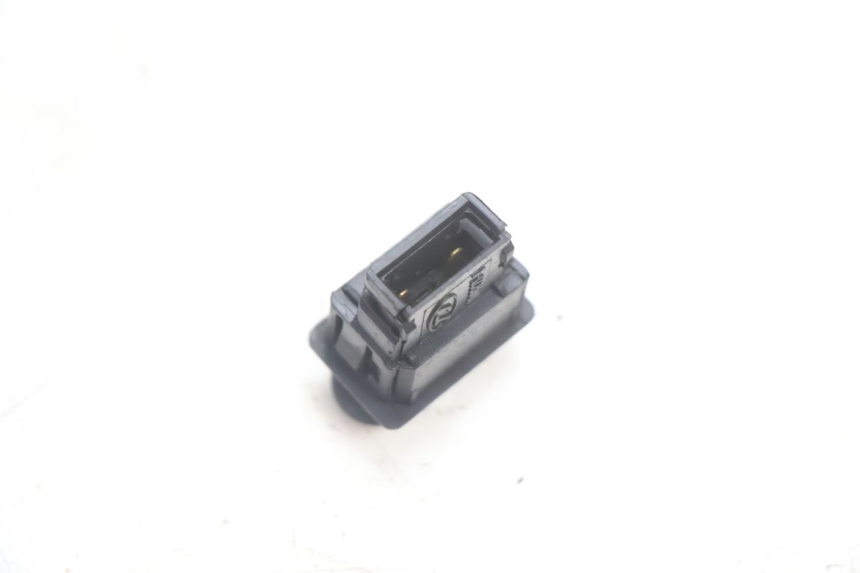 photo de CONMUTADOR CLAXON TGB CITY RS 50 (2011 - 2016) - Otra perspectiva