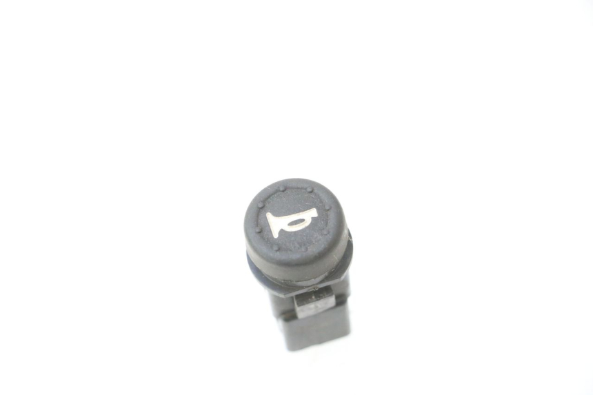 photo de CONMUTADOR DE CLAXON PIAGGIO FLY 2T 50 (2004 - 2017) - Detalle de la pieza