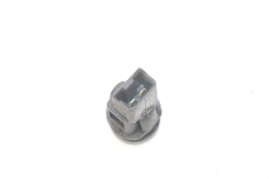 photo de CONMUTADOR DE CLAXON PIAGGIO FLY 4T 50 (2013 - 2017) - Zoom estado de uso