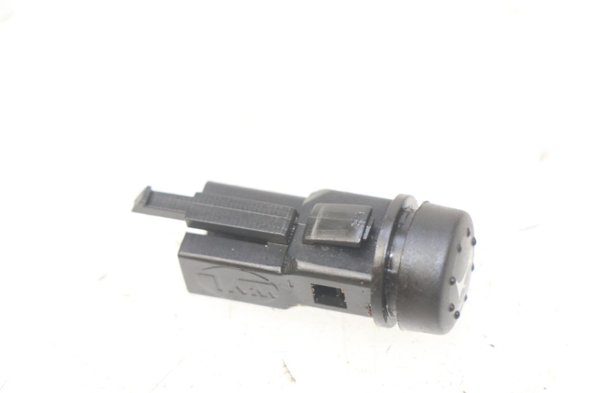 photo de CONMUTADOR DE CLAXON EUROCKA GTR-C 50 (2012 - 2021) - Detalle de la pieza