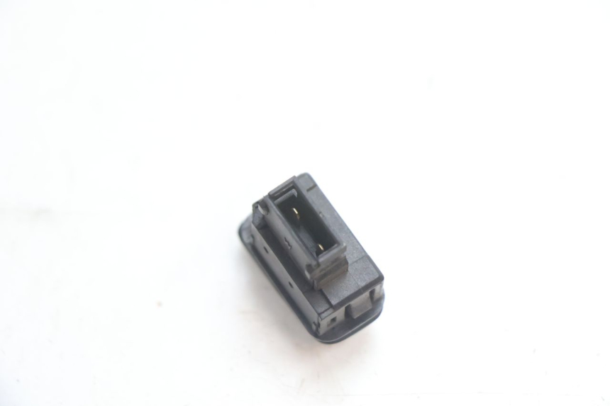 photo de CONMUTADOR CLAXON PIAGGIO MP3 LT 300 (2010 - 2016) - Otra perspectiva