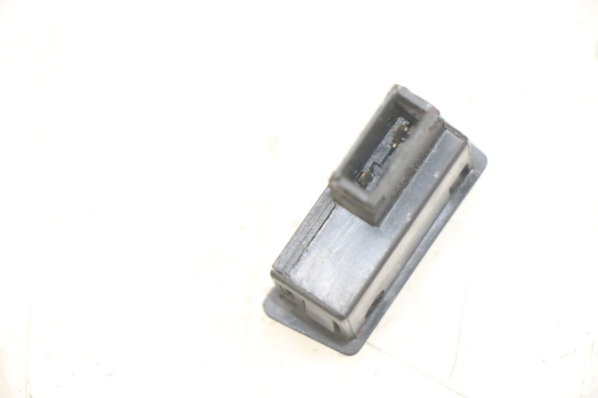 photo de CONMUTADOR DE CLAXON PEUGEOT TWEET 4T 50 (2014 - 2019) - Detalle de la pieza