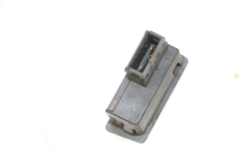 photo de CONMUTADOR DE CLAXON YAMAHA XMAX X-MAX 125 (2006 - 2009) - Zoom estado de uso