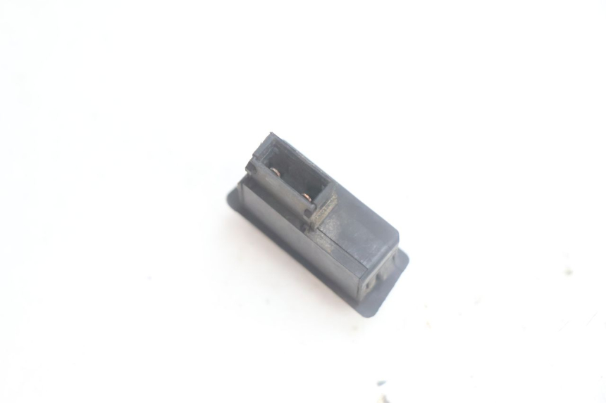 photo de CONMUTADOR DE CLAXON YAMAHA XMAX X-MAX 125 (2006 - 2009) - Otra perspectiva