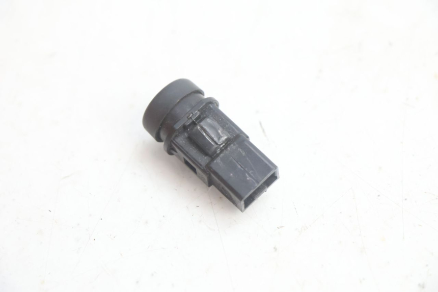 photo de CONMUTADOR CLAXON PIAGGIO ZIP IGET 4T 50 (2021 - 2023) - Zoom estado de uso