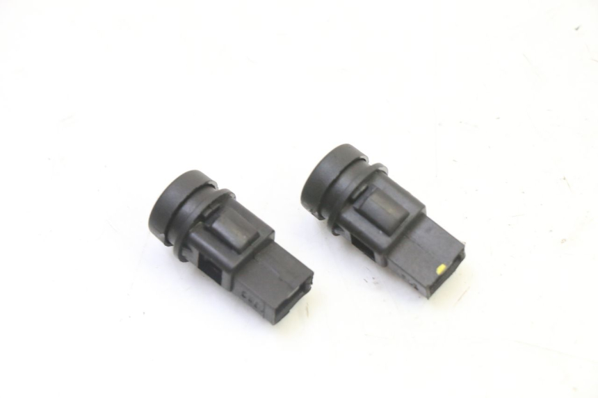 photo de CONMUTADOR PIAGGIO MP3 HPE 310 (2024 - 2025) - Zoom estado de uso