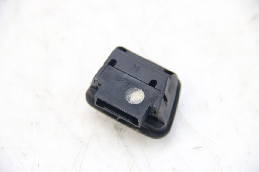 photo de INTERRUPTOR DE LUZ DE FARO. GILERA RUNNER SP 50 (2009 - 2017) - Detalle de la pieza