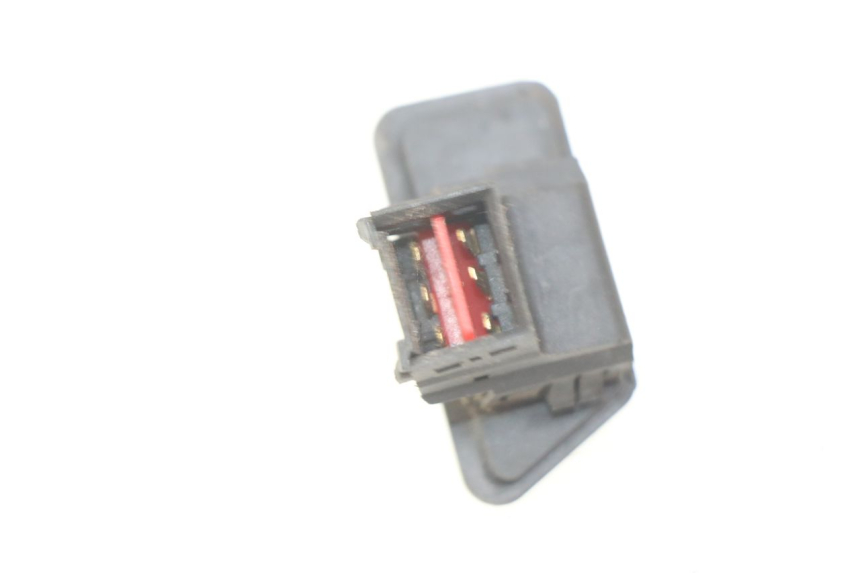 photo de INTERRUPTOR DE LUZ DE FARO. EUROCKA VIRTUALITY GT 4T 50 (2011 - 2017) - Detalle de la pieza