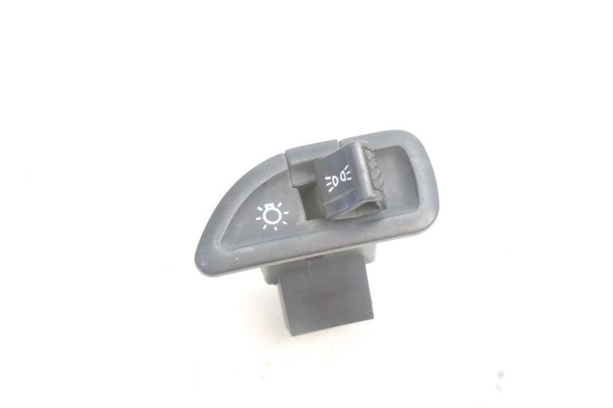photo de CONMUTADOR LUCES PIAGGIO X9 AMALFI 180 (2000 - 2003) - Vista principal