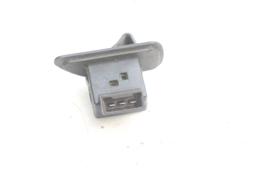 photo de CONMUTADOR LUCES PIAGGIO X9 AMALFI 180 (2000 - 2003) - Otra perspectiva
