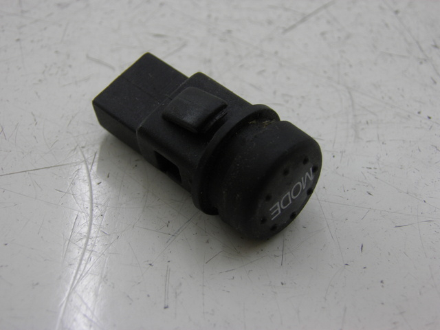 photo de CONMUTADOR PIAGGIO XEVO - X EVO 125 (2010 - 2015) - Vista principal