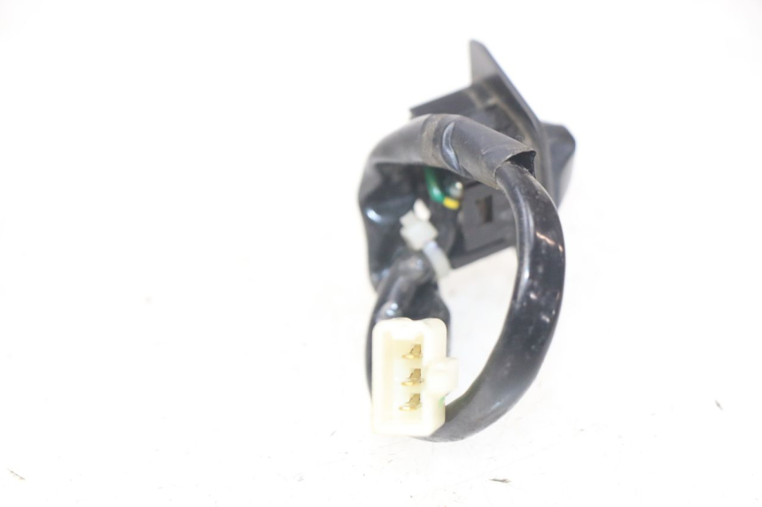 photo de INTERRUPTOR DE LUZ ALTA YAMAHA D'ELIGHT DELIGHT 115 (2013 - 2017) - Detalle de la pieza