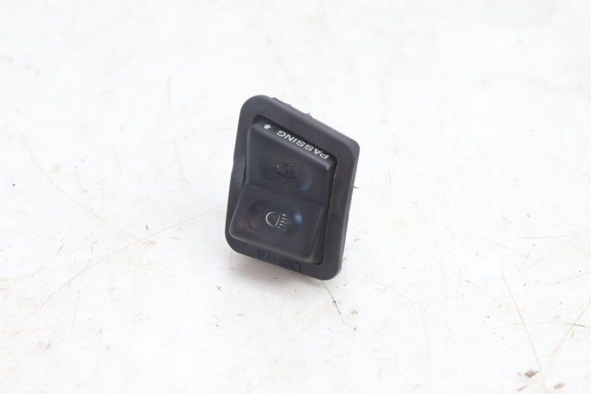 photo de INTERRUPTOR DE LUZ ALTA HONDA FES PANTHEON 2T 125 (1998 - 2002) - Vista principal