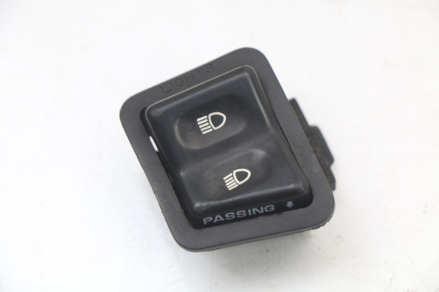 photo de CONMUTADOR LUCES SYM FIDDLE 3 III 50 (2014 - 2020) - Vista principal