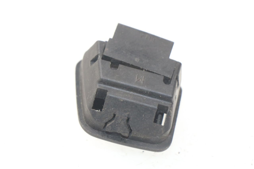photo de INTERRUPTOR DE LUZ ALTA PIAGGIO LIBERTY 4T 50 (2004 - 2008) - Detalle de la pieza