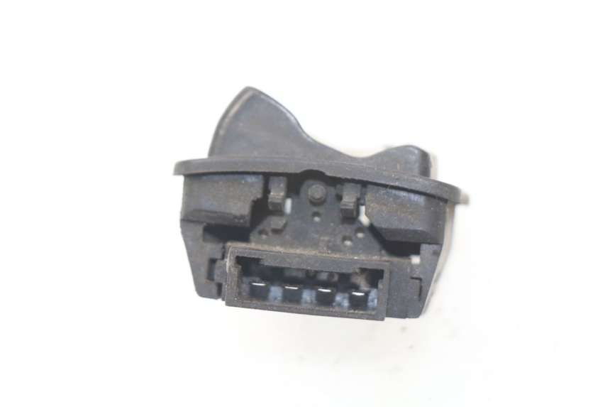 photo de INTERRUPTOR DE LUZ ALTA PIAGGIO LIBERTY 4T 50 (2004 - 2008) - Zoom estado de uso
