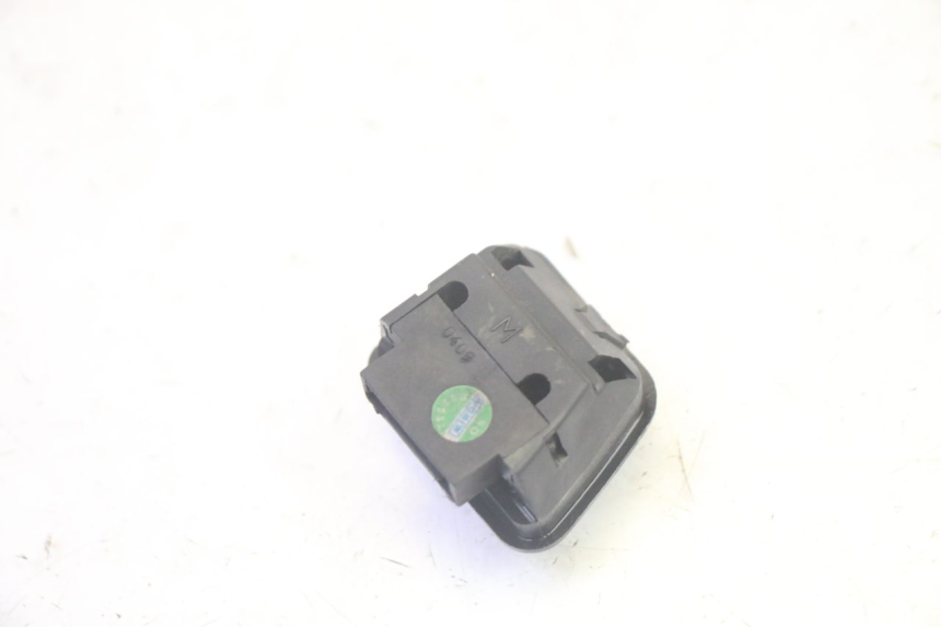 photo de INTERRUPTOR DE LUZ ALTA PIAGGIO MP3 RL 250 (2006 - 2010) - Zoom estado de uso