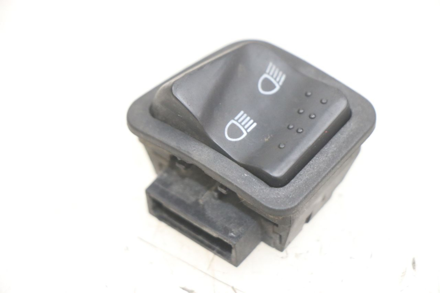 photo de INTERRUPTOR DE LUZ ALTA PIAGGIO NEW TYPHOON 50 (2018 - 2021) - Vista principal