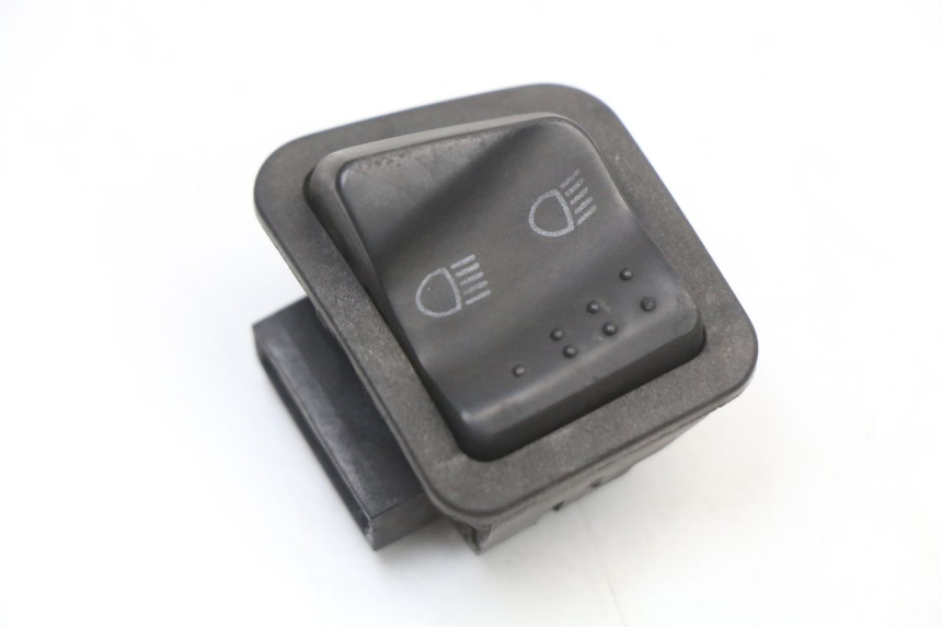 photo de INTERRUPTOR DE LUZ ALTA PIAGGIO NEW TYPHOON 50 (2018 - 2021) - Vista principal