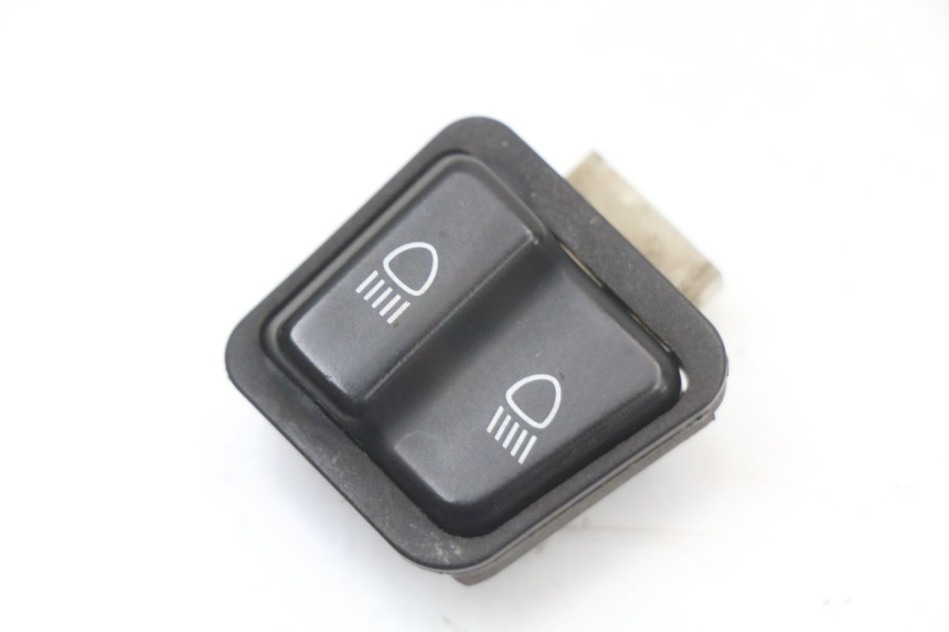 photo de INTERRUPTOR DE LUZ ALTA HONDA NHX LEAD 110 (2008 - 2010) - Detalle de la pieza