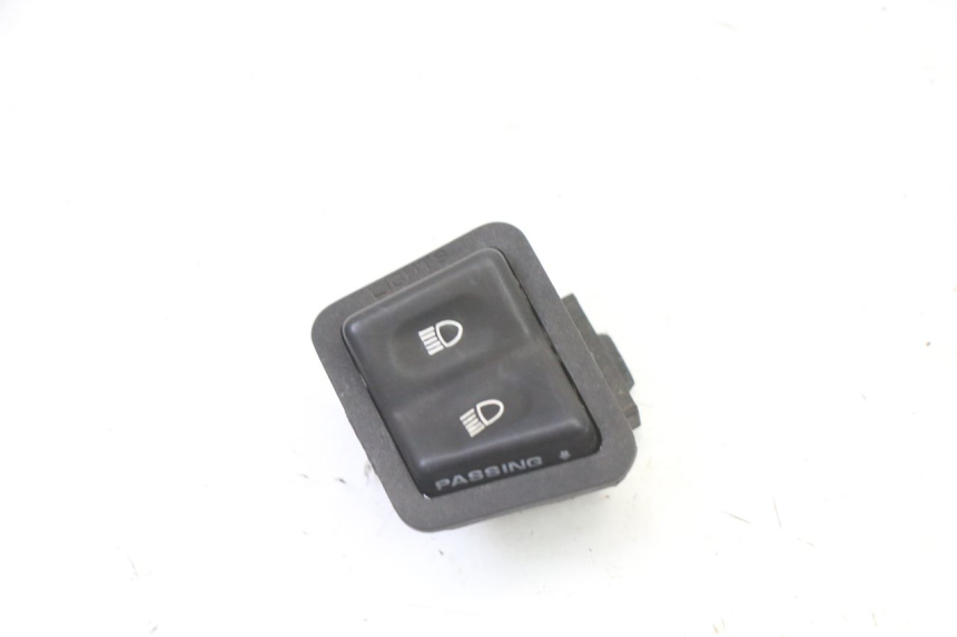 photo de INTERRUPTOR DE LUZ ALTA SYM ORBIT 2 4T 50 (2008 - 2017) - Vista principal