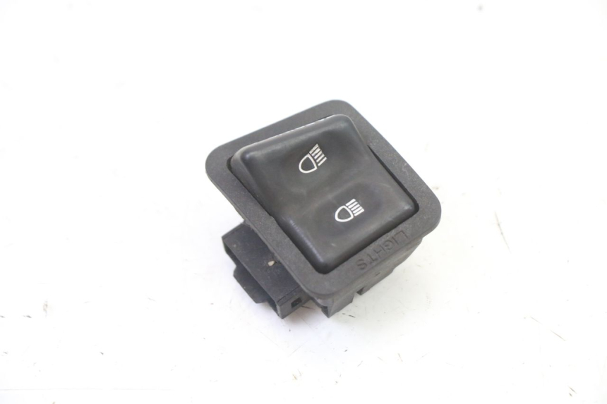 photo de INTERRUPTOR DE LUZ ALTA SYM ORBIT 2 4T 50 (2008 - 2017) - Detalle de la pieza