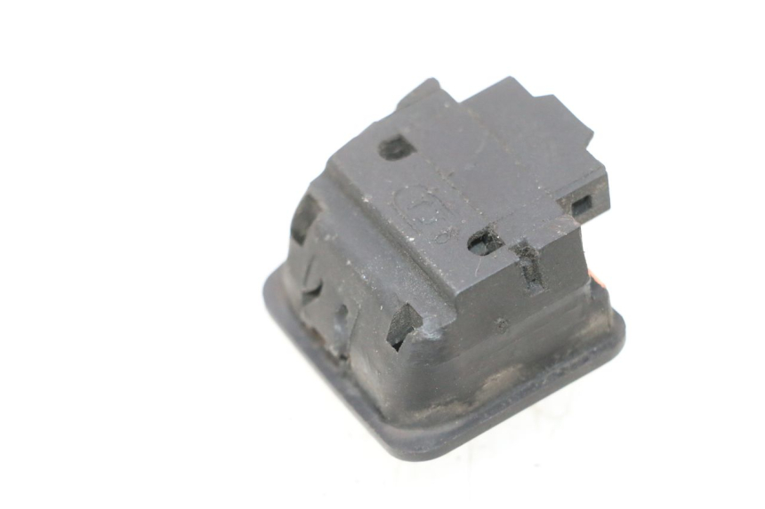 photo de INTERRUPTOR DE LUZ ALTA SYM ORBIT III 3 4T 50 (2018 - 2021) - Detalle de la pieza