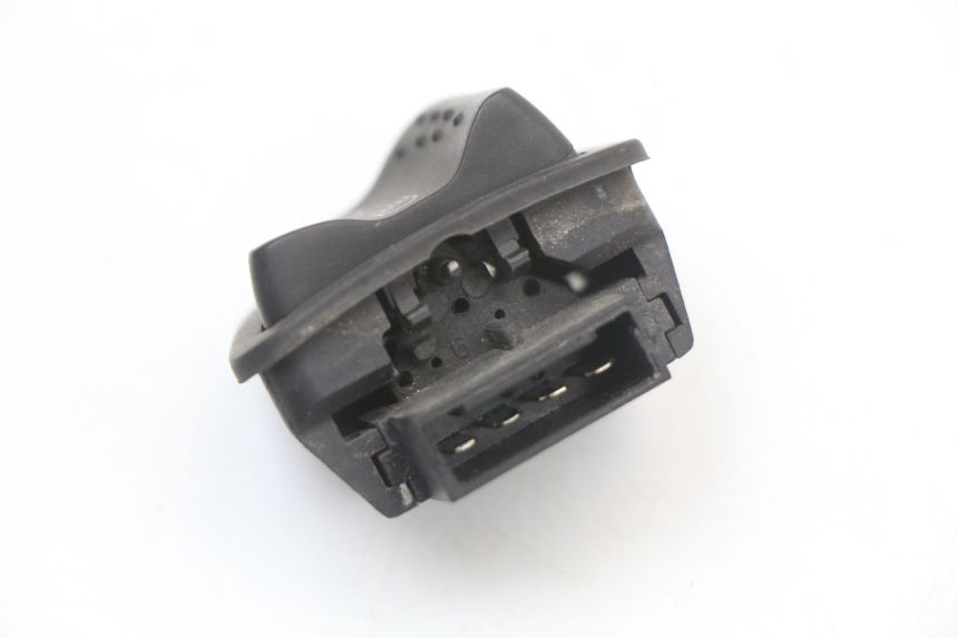 photo de INTERRUPTOR DE LUZ ALTA GILERA RUNNER SP 50 (2009 - 2017) - Zoom estado de uso