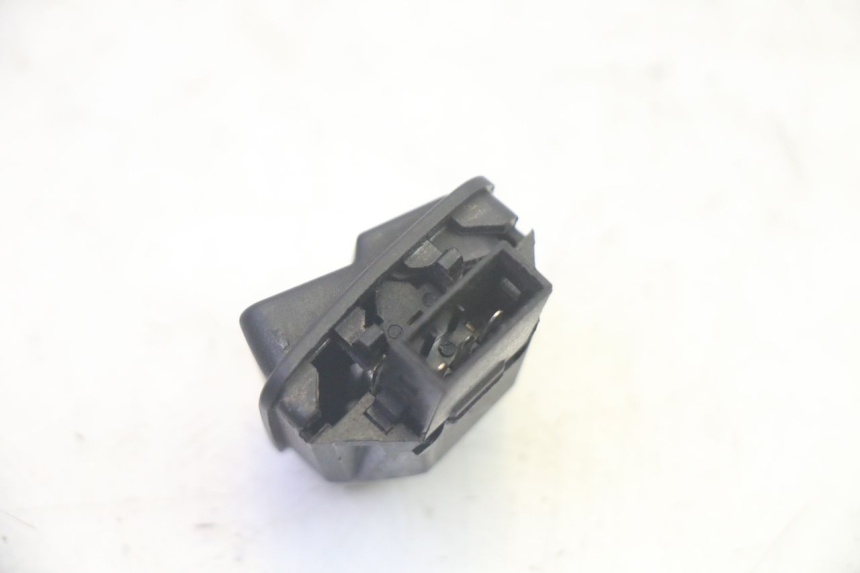 photo de CONMUTADOR LUCES JM MOTORS SANTANA EVO 50 (2024 - 2026) - Otra perspectiva