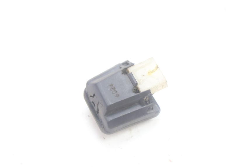 photo de INTERRUPTOR DE LUZ ALTA HONDA SCV LEAD 100 (2003 - 2007) - Otra perspectiva