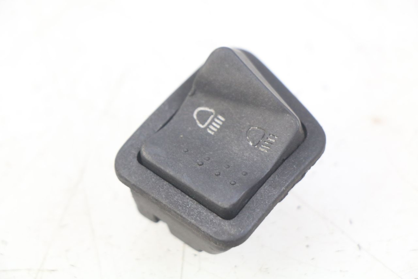 photo de INTERRUPTOR DE LUZ ALTA APRILIA SR 2T 50 (2012 - 2017) - Vista principal
