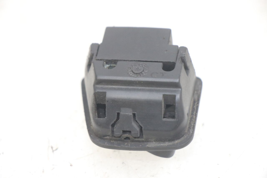 photo de INTERRUPTOR DE LUZ ALTA APRILIA SR 2T 50 (2012 - 2017) - Detalle de la pieza